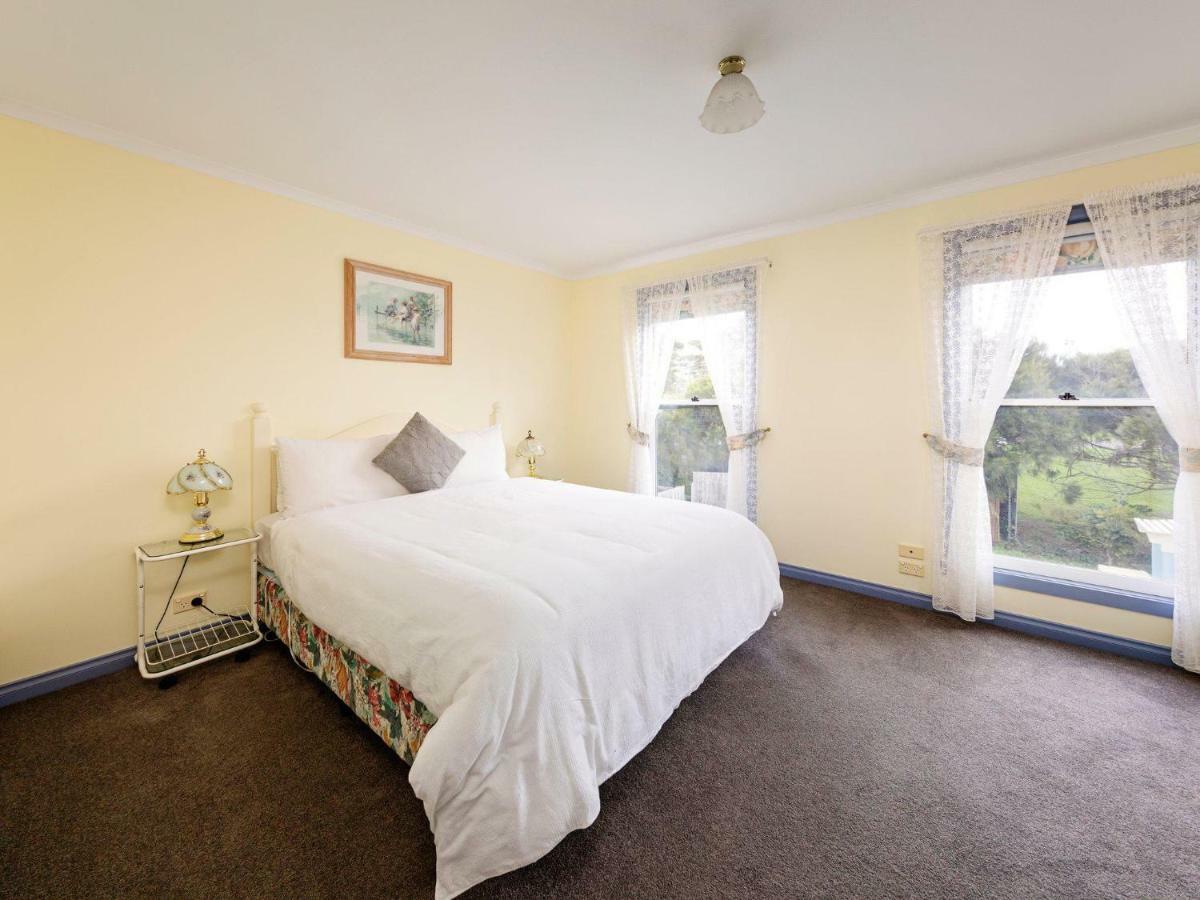 Beach Breeze Apartment Port Fairy Exterior photo