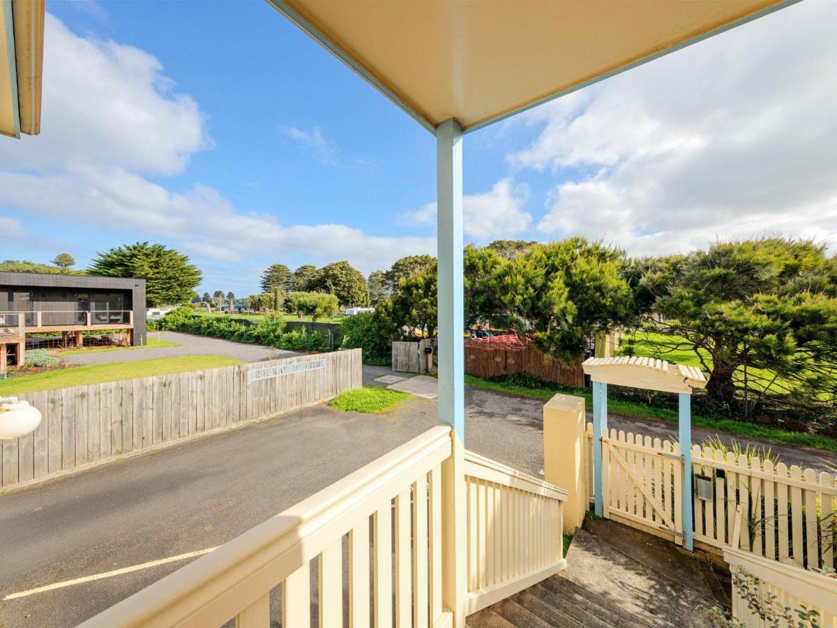 Beach Breeze Apartment Port Fairy Exterior photo