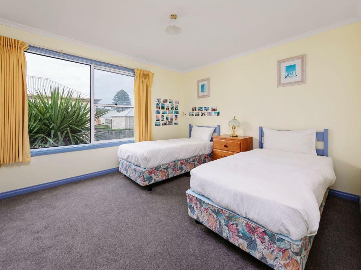 Beach Breeze Apartment Port Fairy Exterior photo